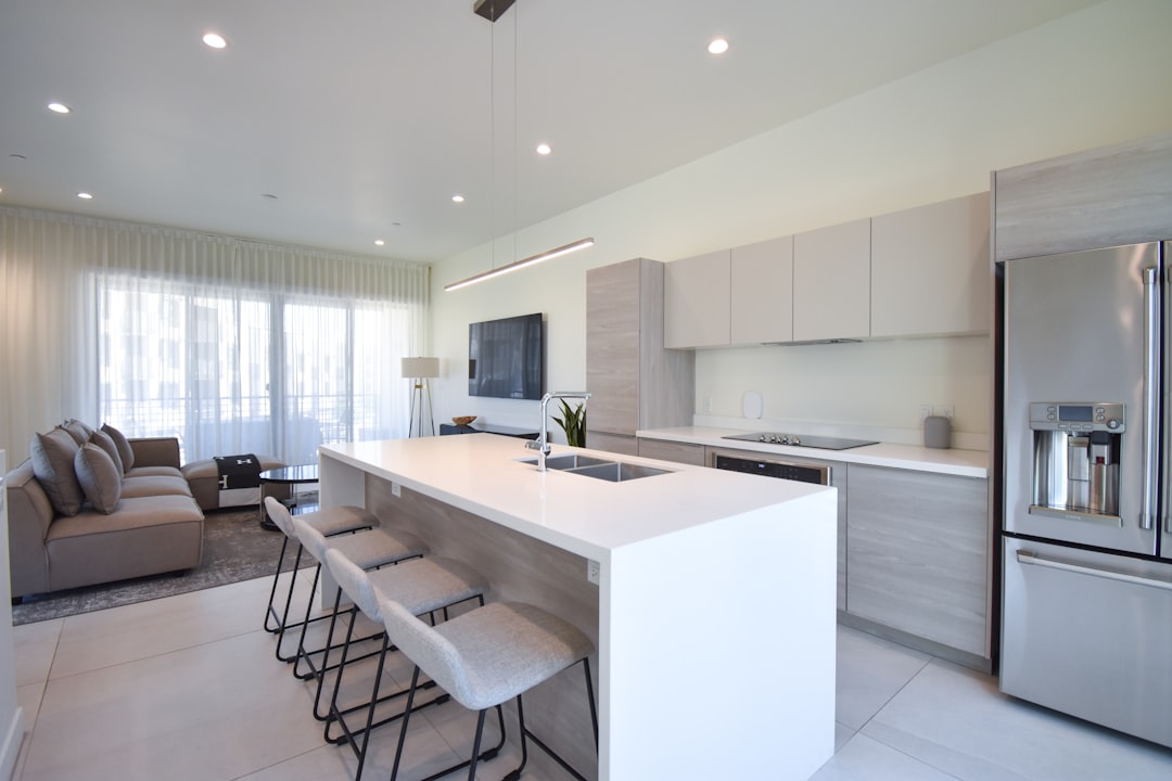 Mastering the First Impression: Your intriguing post title goes here Luxury apartment kitchen interior